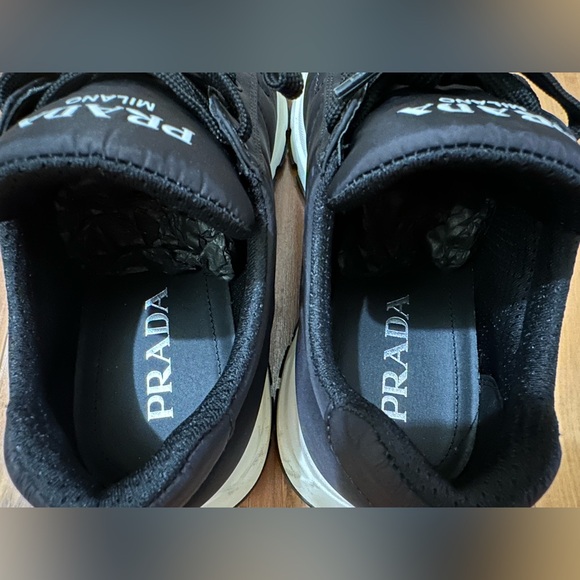Prada Mens Nylon Trainers - Preowned- like new w/ boxs & dust bag - Picture 5 of 10